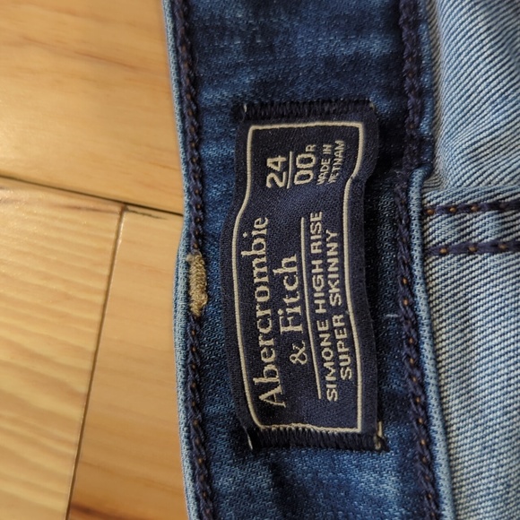 Abercrombie & Fitch jeans - Picture 2 of 3